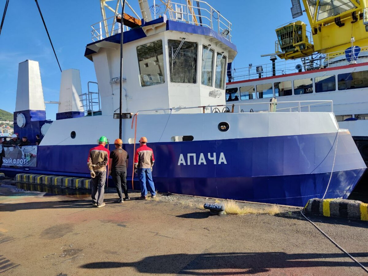 Первый малотоннажный рыболовный сейнер «Апача» спущен на воду на Камчатке  